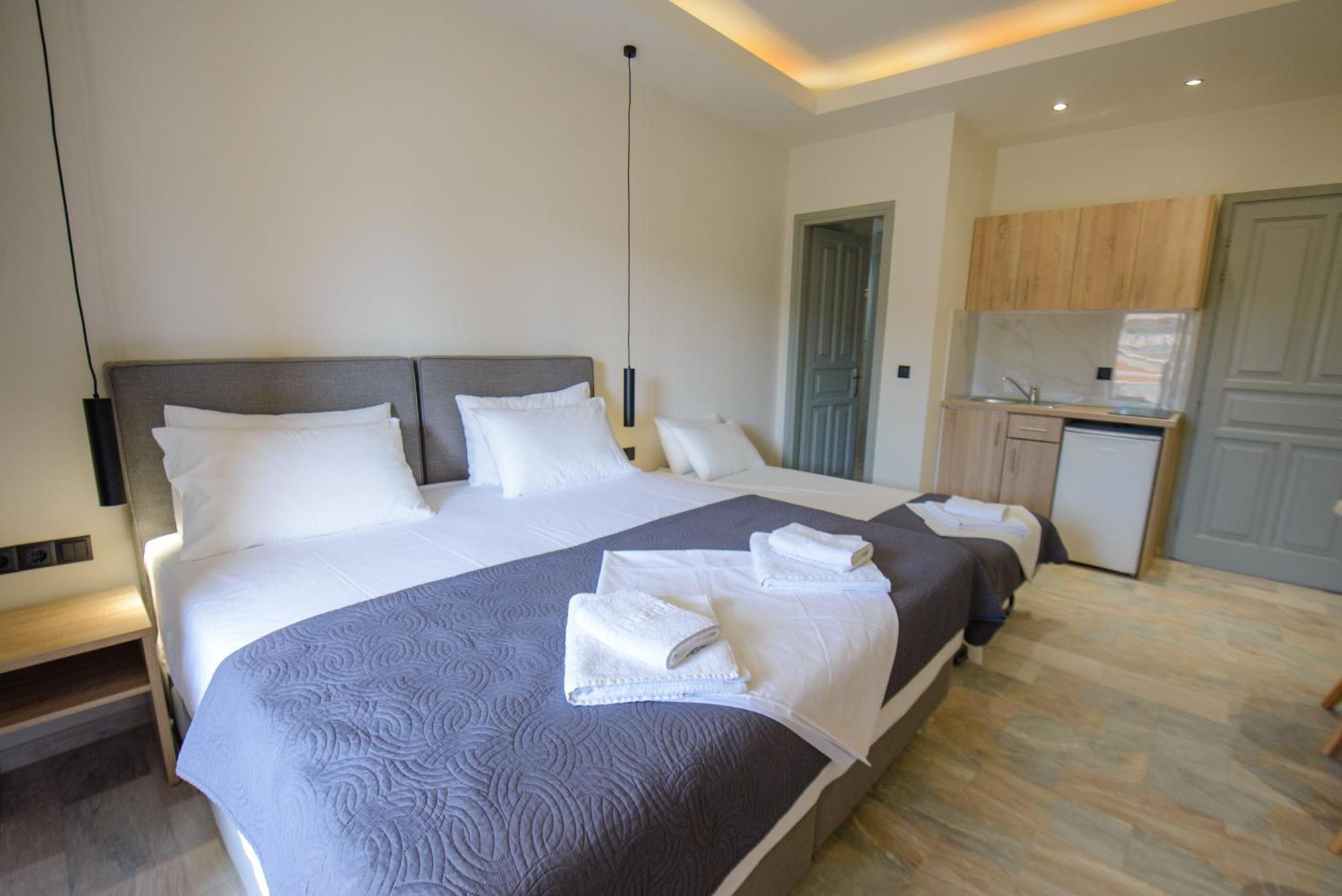 Saint Spiridon Hotel Kassiópi Eksteriør bilde